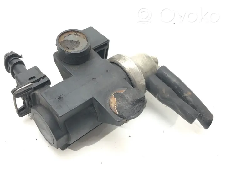 Opel Vectra C Fuel pressure regulator 55354529