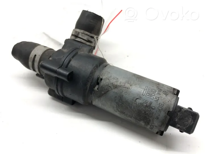 Opel Omega B1 Supporto di montaggio del filtro dell’olio 90448286