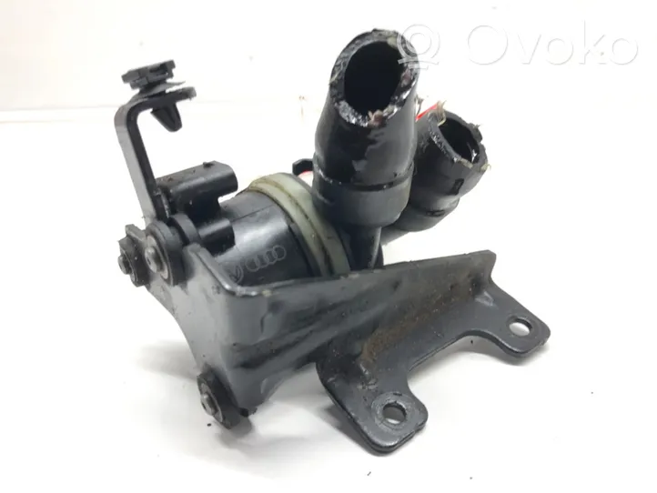 Audi A5 8T 8F Support de filtre à huile 5N0965561A