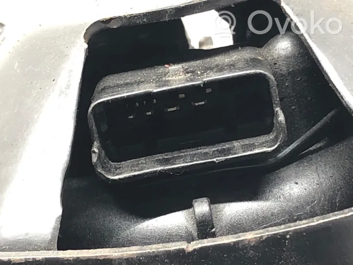 Opel Zafira B Boîtier de filtre à carburant 13126494