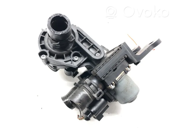 Audi A6 Allroad C6 Supporto di montaggio del filtro dell’olio 