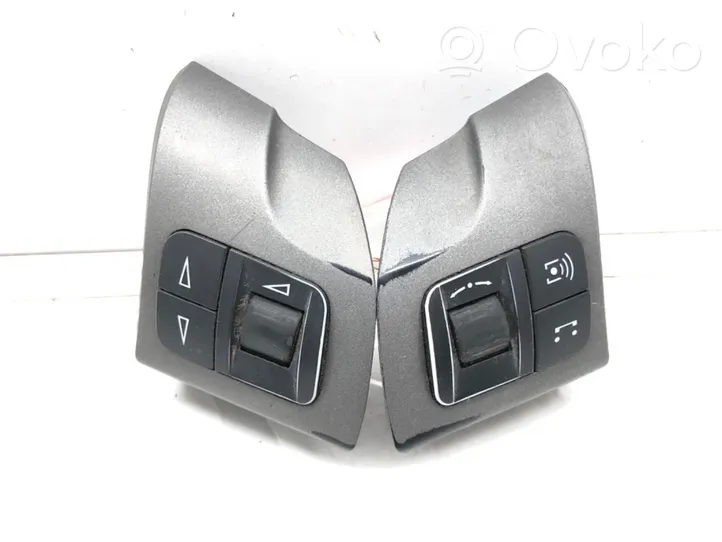 Opel Zafira B Steering wheel buttons/switches 13126750