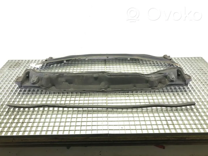 Renault Clio IV Pyyhinkoneiston lista 668115228R