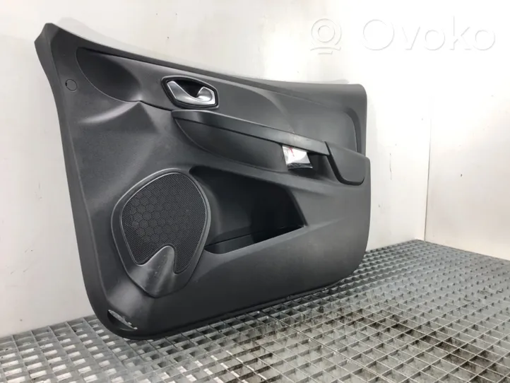 Renault Clio IV Etuoven verhoilu 