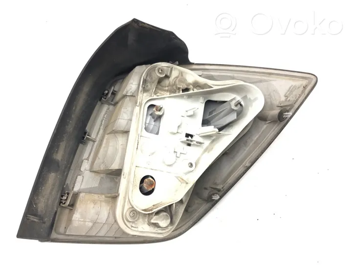 Opel Astra H Lampa tylna 24451838