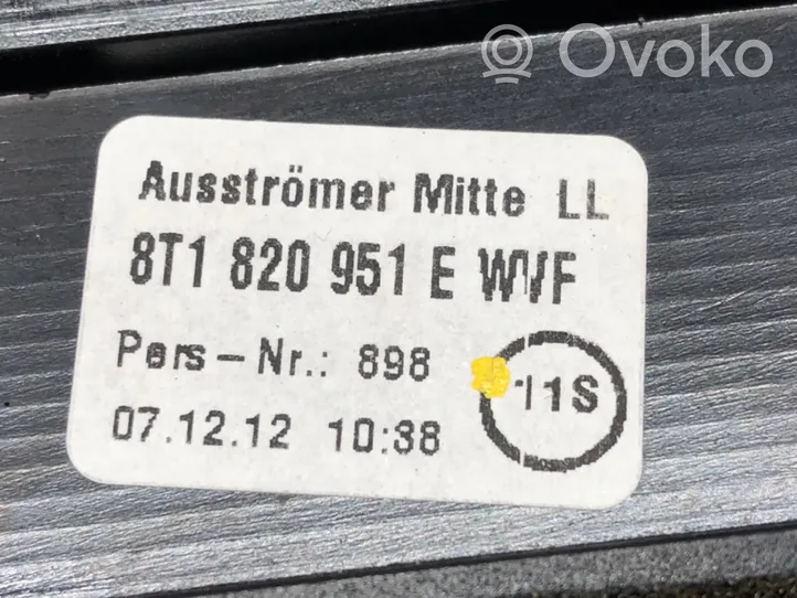 Audi A5 8T 8F Garniture, panneau de grille d'aération latérale 8T1820951E