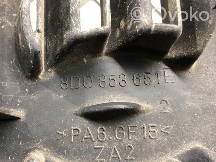 Audi A4 S4 B5 8D Priekšējais režģis 8D0853651E