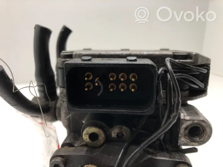 Opel Omega B1 Pompe d'injection de carburant à haute pression 0470504016