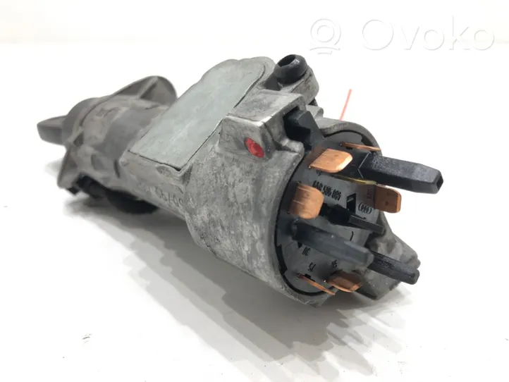 Audi A4 S4 B5 8D Ignition lock 4B0905851C