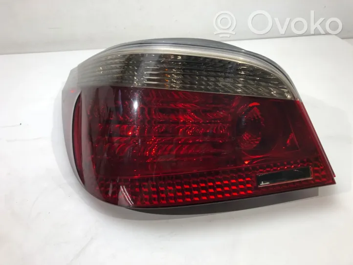 BMW 5 E60 E61 Lampa tylna 7165737