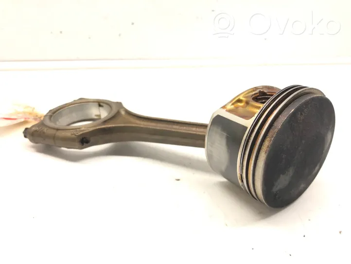 Audi A6 Allroad C5 Piston with connecting rod BDV077K