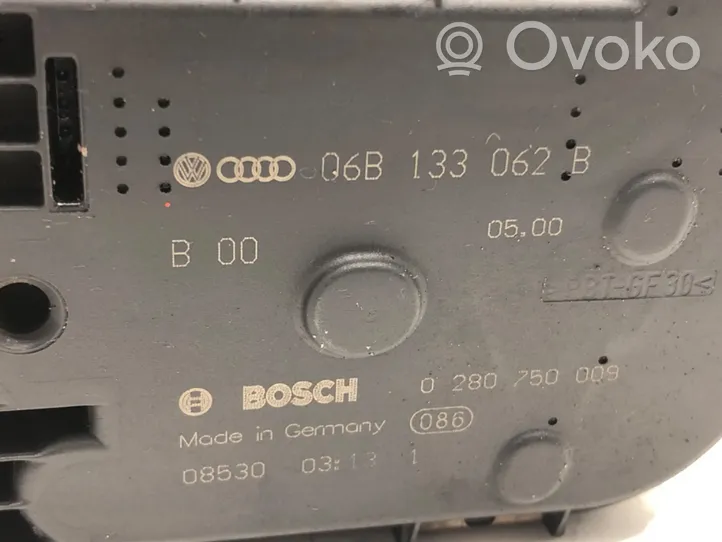Audi A6 S6 C5 4B Válvula de cierre de motor 06B133062B