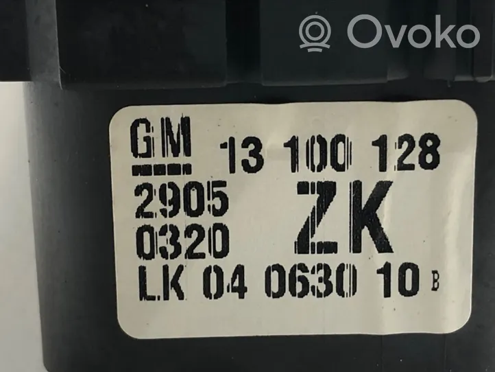 Opel Astra H Autres commutateurs / boutons / leviers 13100128
