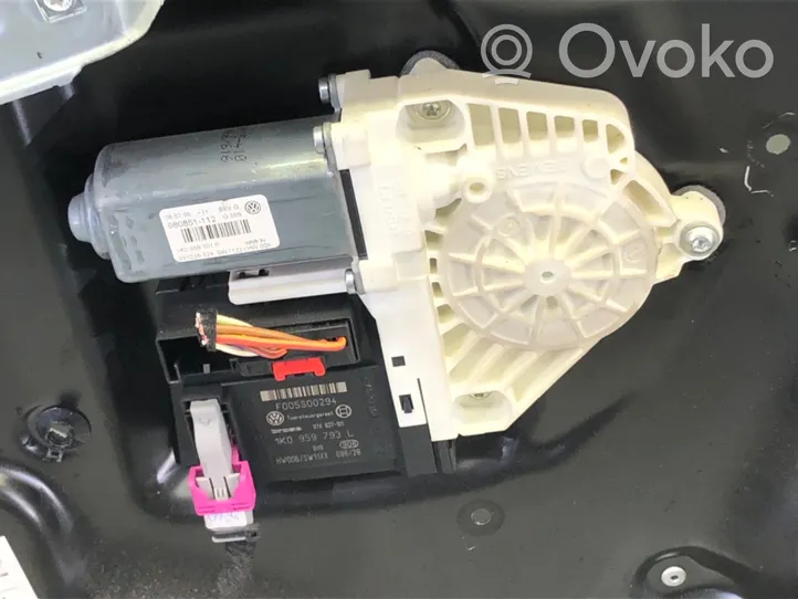 Volkswagen PASSAT B6 Elektryczny podnośnik szyby drzwi przednich 1K0959701P