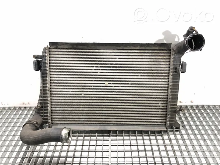 Volkswagen PASSAT B6 Chłodnica powietrza doładowującego / Intercooler 3C0145803E