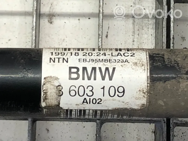 BMW 3 F30 F35 F31 Задняя полуось 8603109