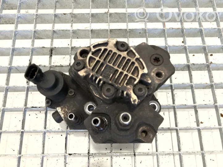 Opel Vivaro Fuel injection high pressure pump 