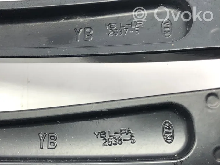 KIA Stonic Front wiper blade arm 