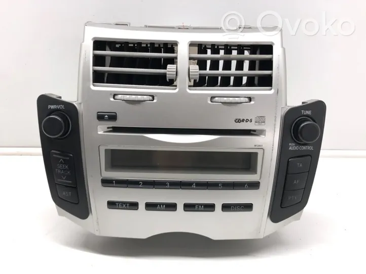 Toyota Yaris Radio / CD/DVD atskaņotājs / navigācija 86120-0D200