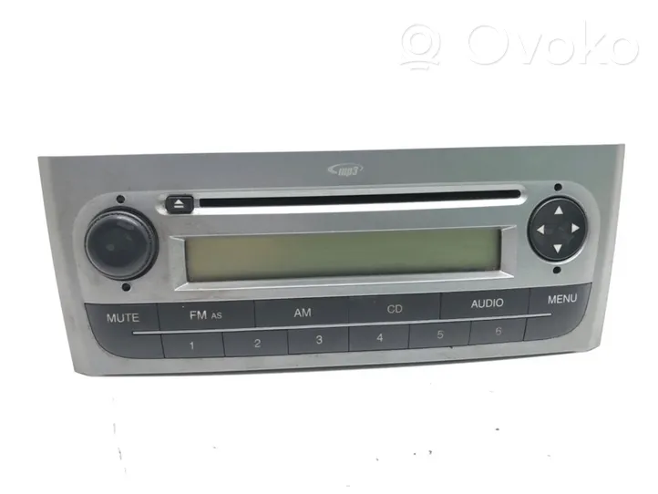 Fiat Grande Punto Radio/CD/DVD/GPS head unit 7354918870