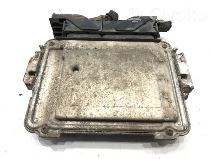 Opel Zafira B Centralina/modulo motore ECU 55198922