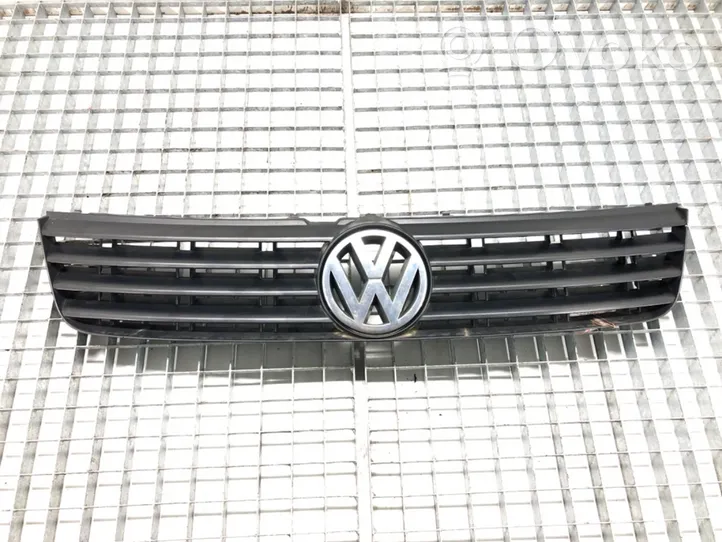 Volkswagen PASSAT B5 Front grill 