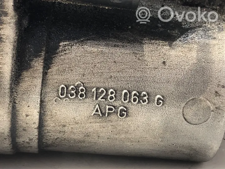 Volkswagen Golf V Vanne EGR 038128063G