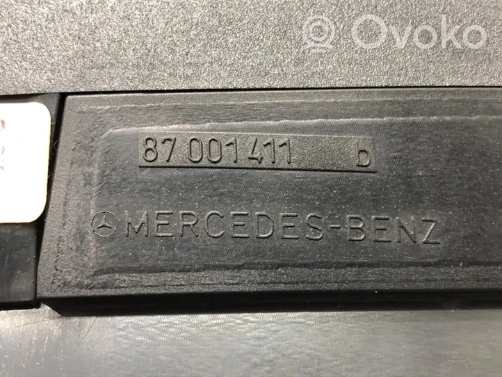 Mercedes-Benz C AMG W203 Compteur de vitesse tableau de bord A2035400711