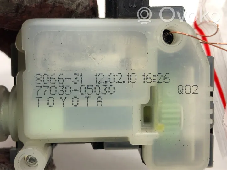 Toyota Avensis T270 Polttoainesäiliön korkki 77030-05030