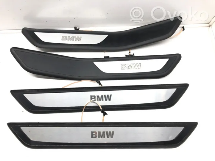BMW 7 F01 F02 F03 F04 Listwa progowa przednia / nakładka 7181011