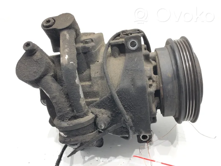 Volkswagen PASSAT B5.5 Ilmastointilaitteen kompressorin pumppu (A/C) 8D0260808