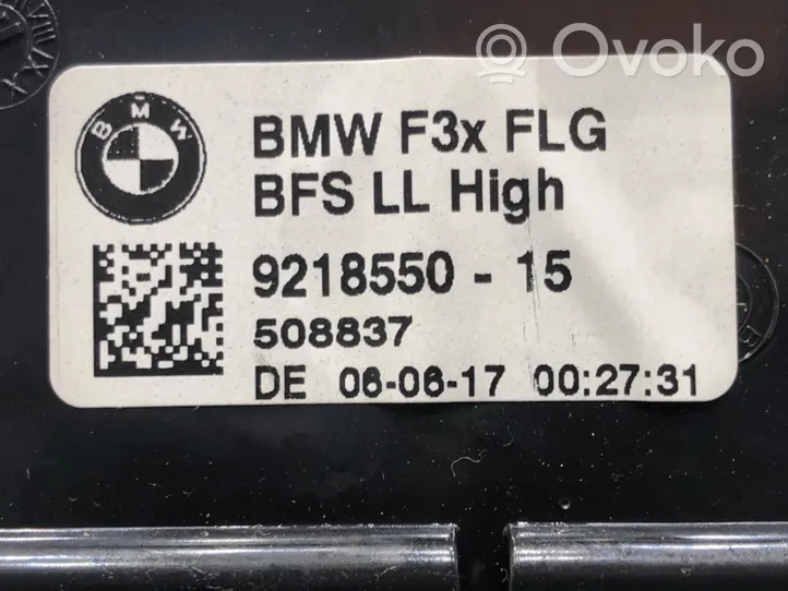 BMW 3 GT F34 Kojelaudan sivutuuletussuuttimen kehys 9218550