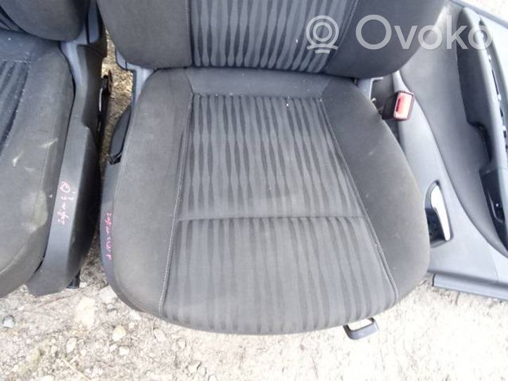 Opel Zafira C Set di rivestimento sedili e portiere 