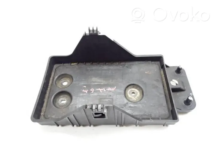 Mazda 6 Vassoio scatola della batteria 5256041