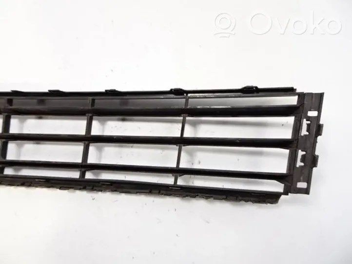 Volkswagen PASSAT B7 Grille de calandre avant 