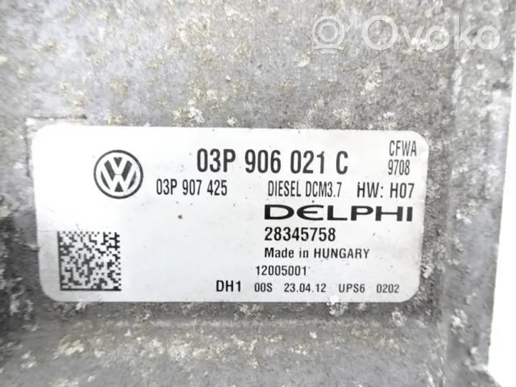 Volkswagen Polo V 6R Unité de commande, module ECU de moteur 03P906021C