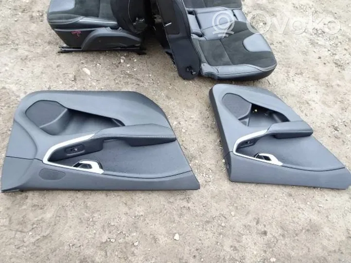 Volvo V40 Set di rivestimento sedili e portiere 