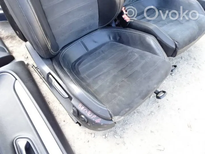 Volkswagen PASSAT CC Set di rivestimento sedili e portiere 