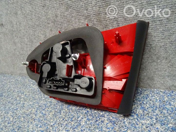 Volkswagen Jetta VI Tailgate rear/tail lights 5C6945093