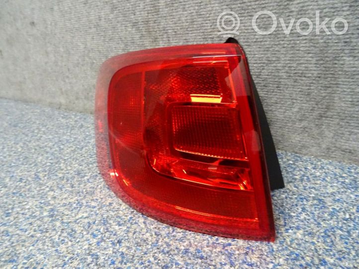 Volkswagen Jetta VI Rear/tail lights 5C6945095