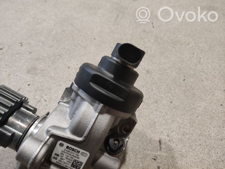 Audi Q5 SQ5 Pompe d'injection de carburant à haute pression 05L130755