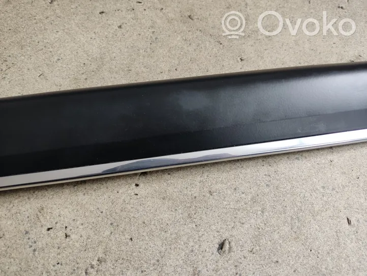 Volvo S90, V90 Barra di rivestimento della portiera anteriore 31393178