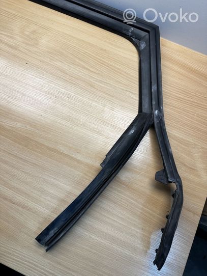 Audi A6 S6 C7 4G Gummidichtung Fenster Scheibe Tür hinten 4G9839439