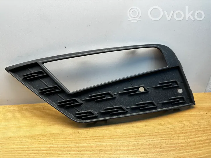 Seat Leon (5F) Mascherina/griglia fendinebbia anteriore 5F0853665G