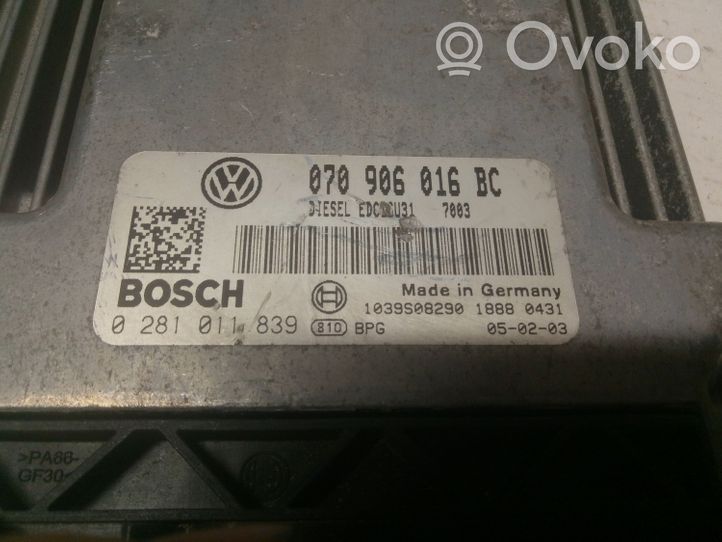 Volkswagen Touareg I Centralina/modulo motore ECU 0281011839