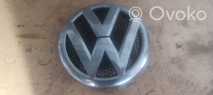 Volkswagen Crafter Front bumper upper radiator grill 7L0853601C