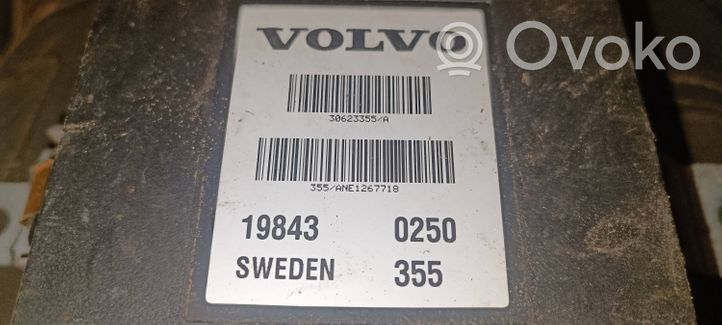 Volvo S40, V40 Ilmajousituksen ohjainlaite/moduuli, takana 30623355