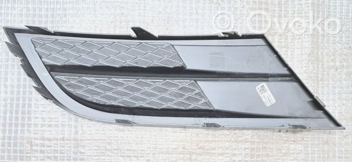 Volkswagen Jetta VI Front bumper lower grill 5C6853666G