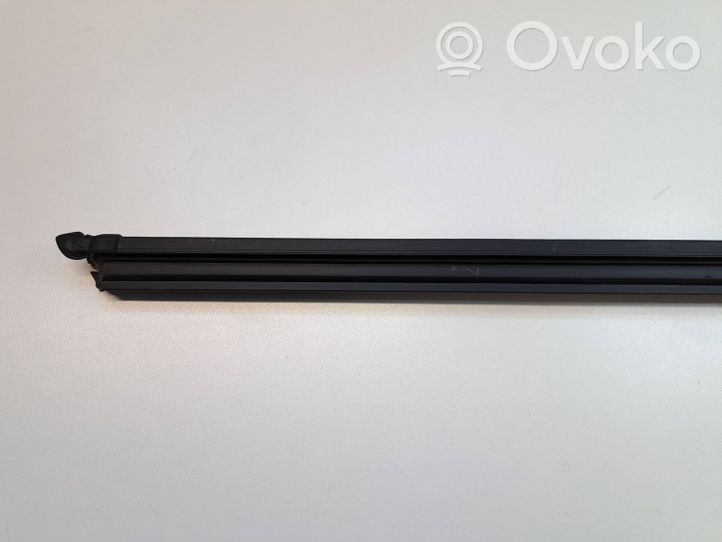 Volkswagen Golf VII Rivestimento modanatura del faro posteriore 5GM837479