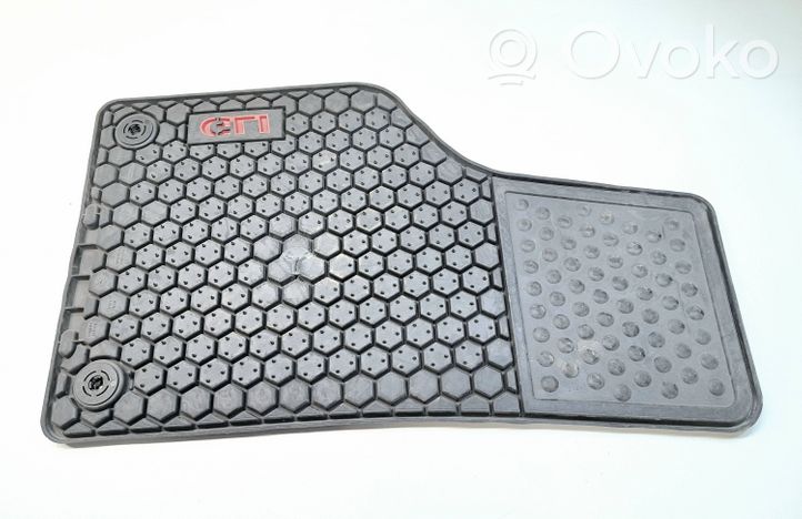 Volkswagen Jetta VI Front floor mat 5C7061550B